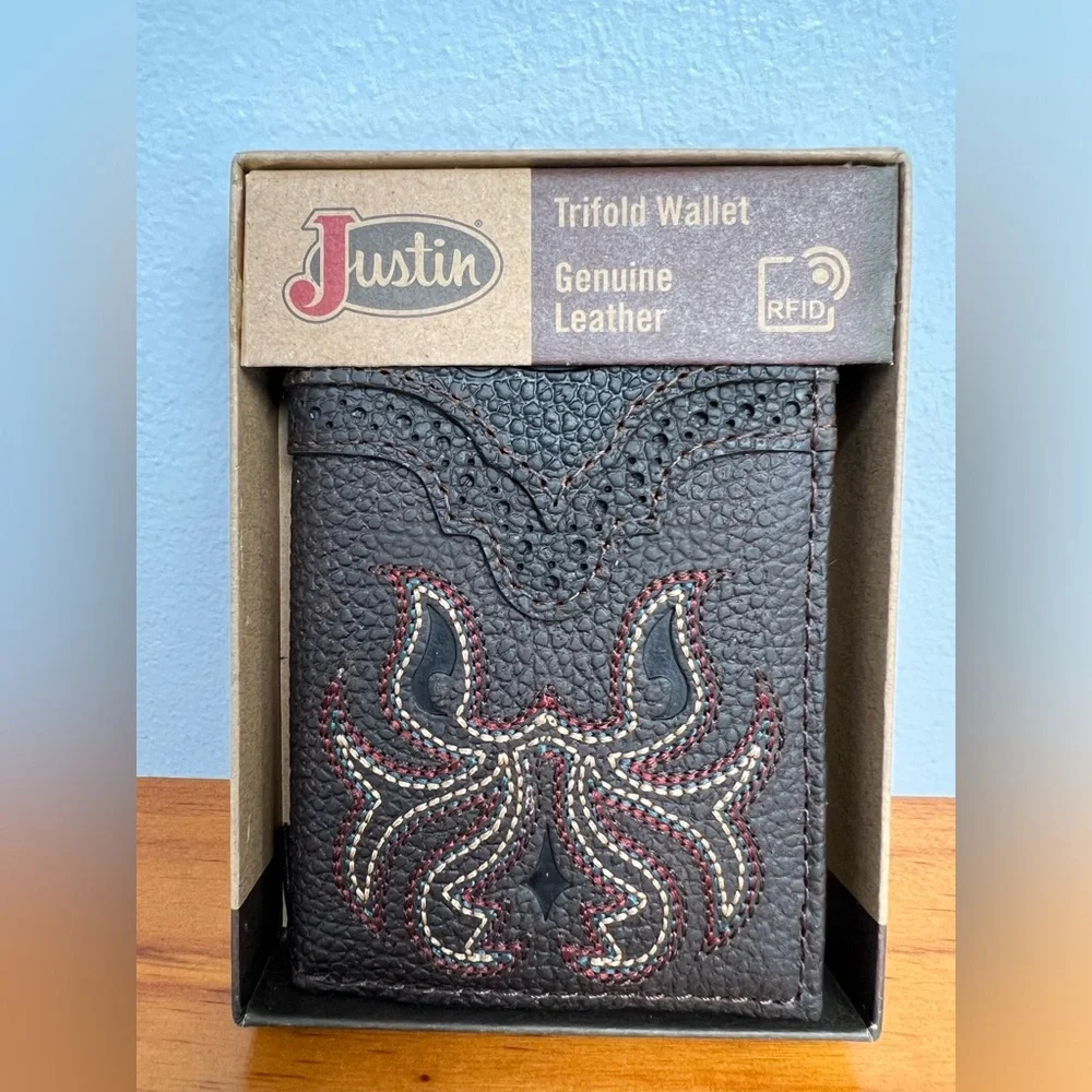 JUSTIN BOOTS NIB NWT Genuine Leather Trifold Western Boot Stitch Men Logo Wallet
